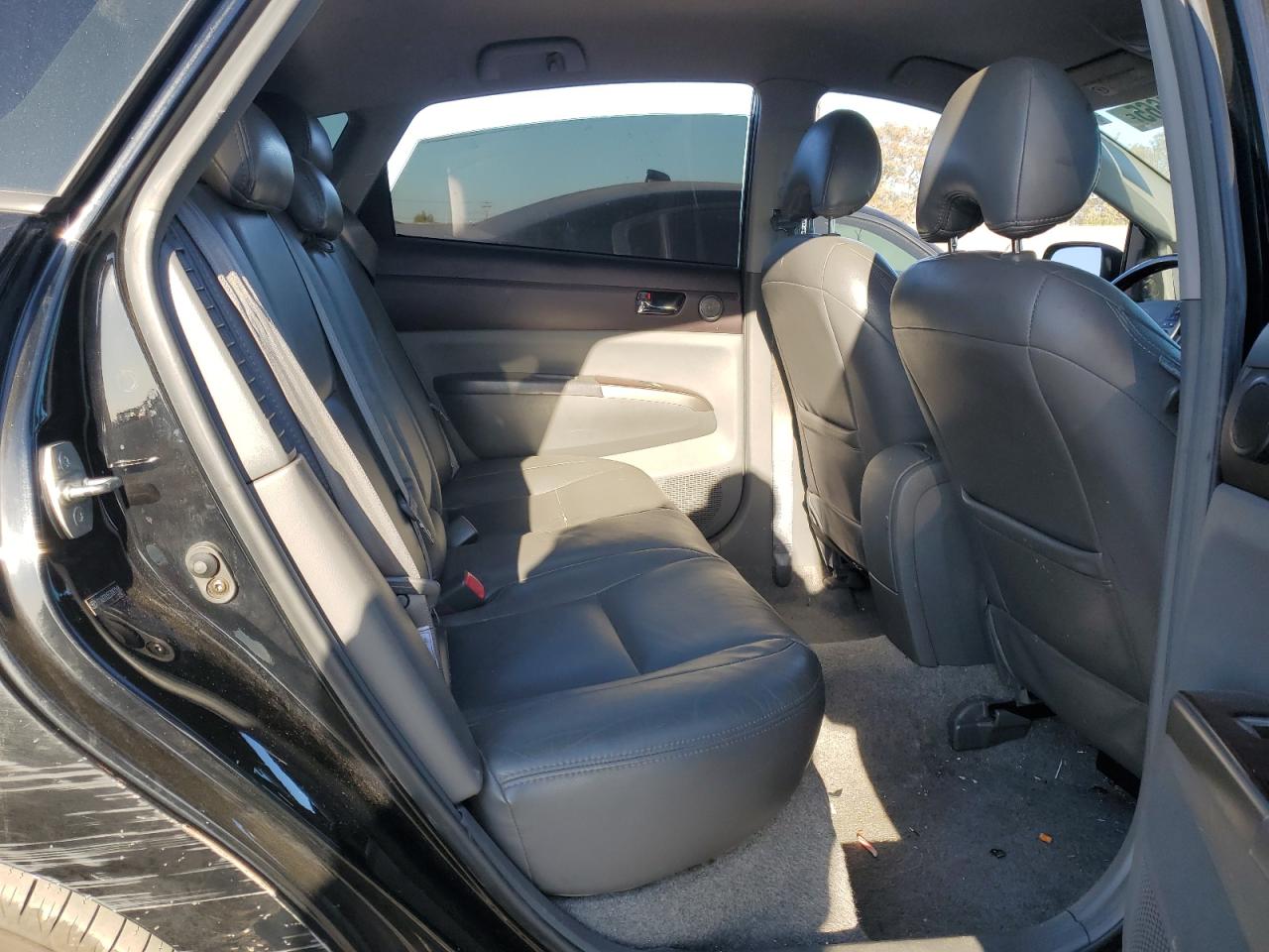 2005 Toyota Prius - Image 11