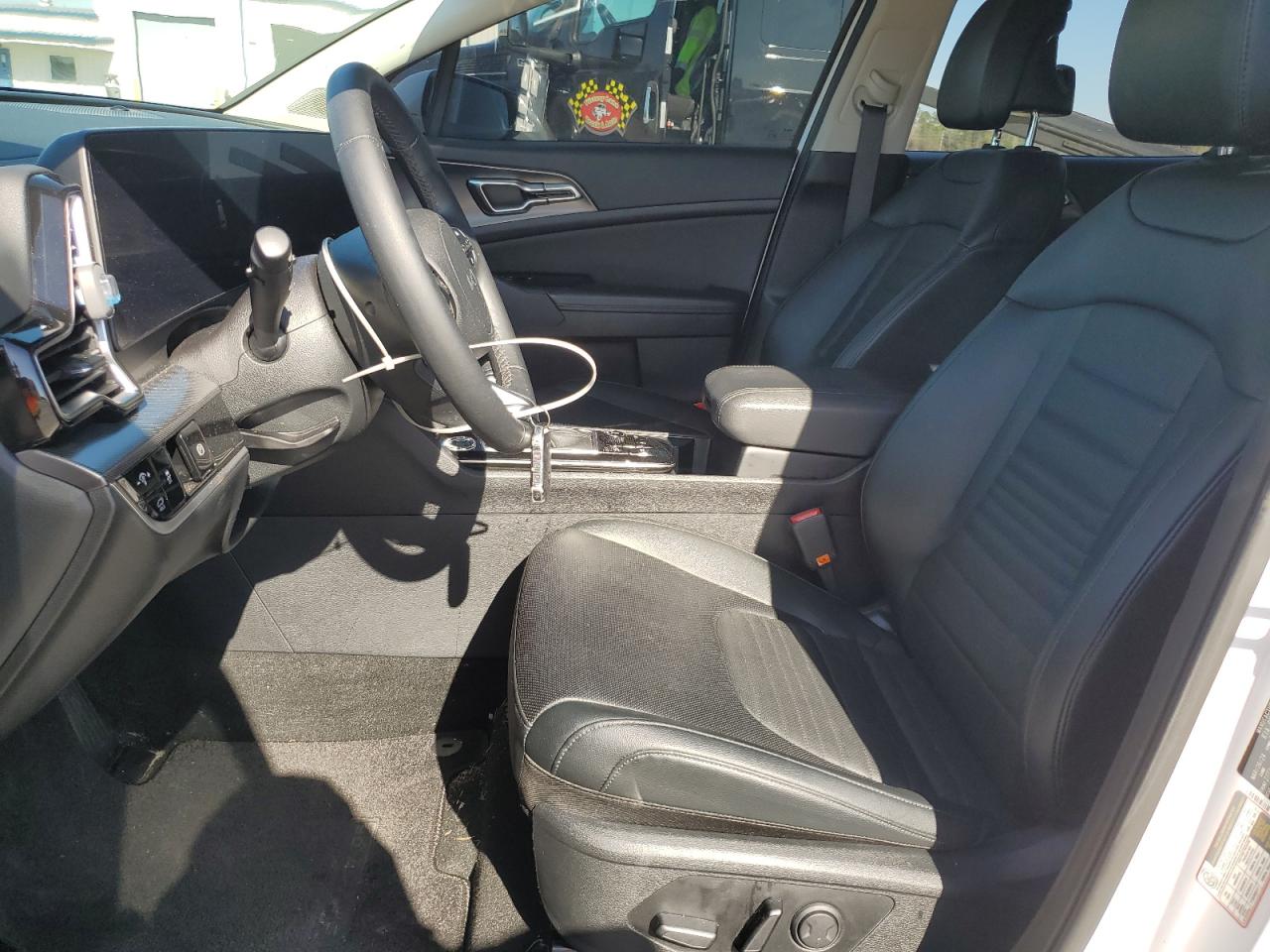2024 Kia Sportage - Image 7