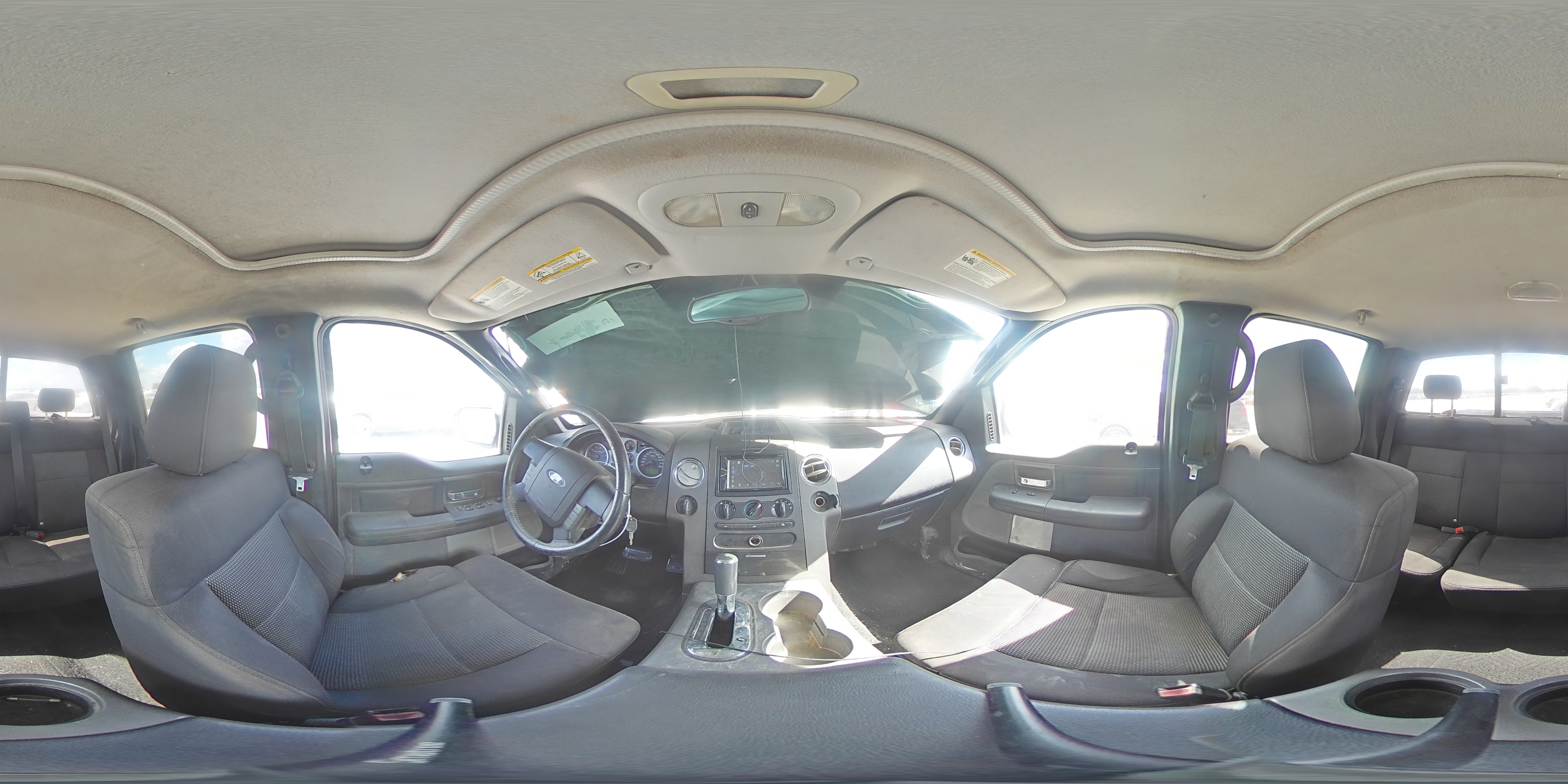 2005 Ford F-150 - Image 13