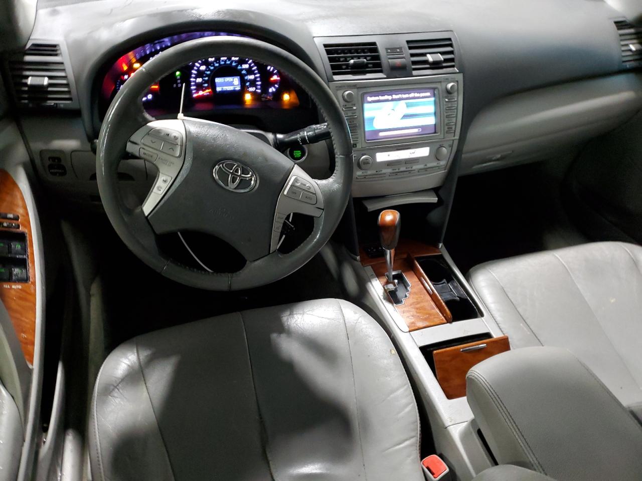2011 Toyota Camry - Image 8