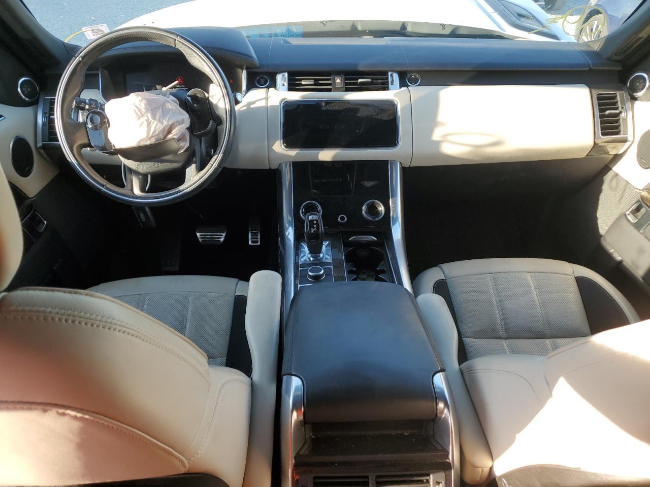 2020 Land Rover Range Rover - Image 8