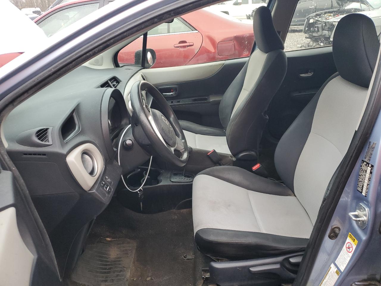2013 Toyota Yaris - Image 7