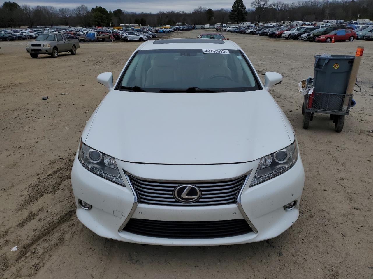 2014 Lexus ES - Image 5
