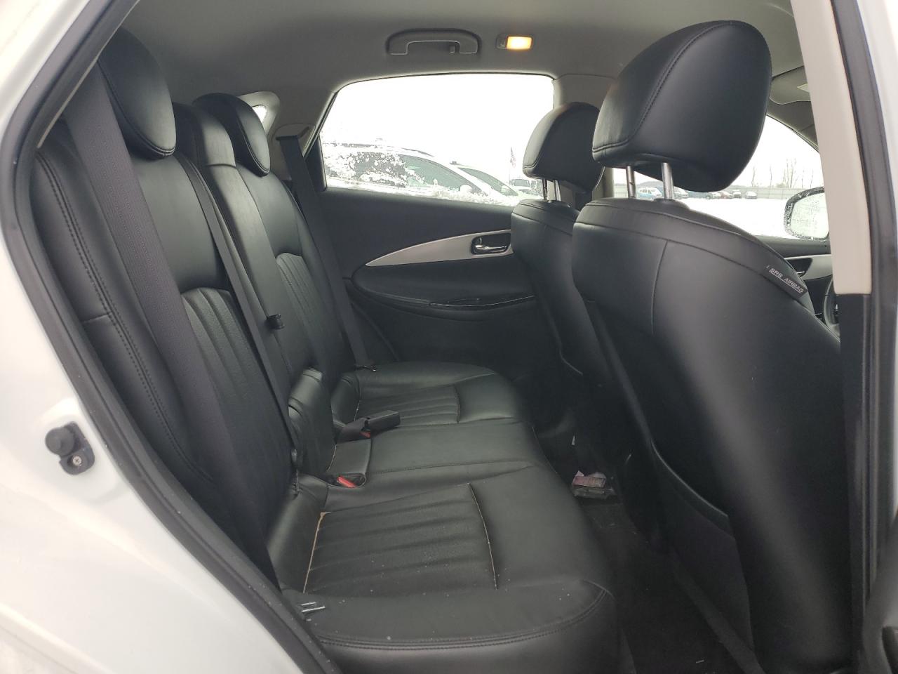 2015 Infiniti QX50 - Image 10