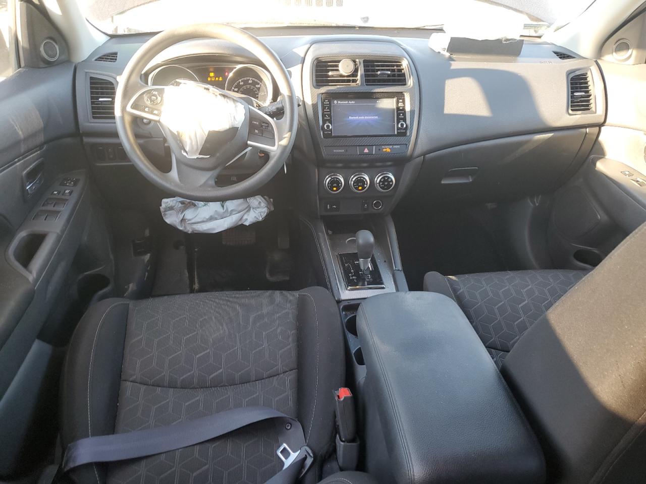 2021 Mitsubishi Outlander - Image 8