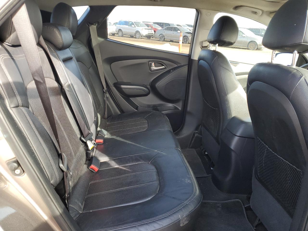 2011 Hyundai Tucson - Image 11