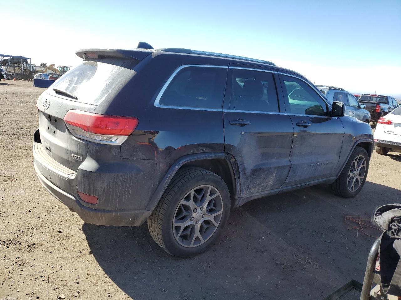 2018 Jeep Grand Cherokee - Image 3