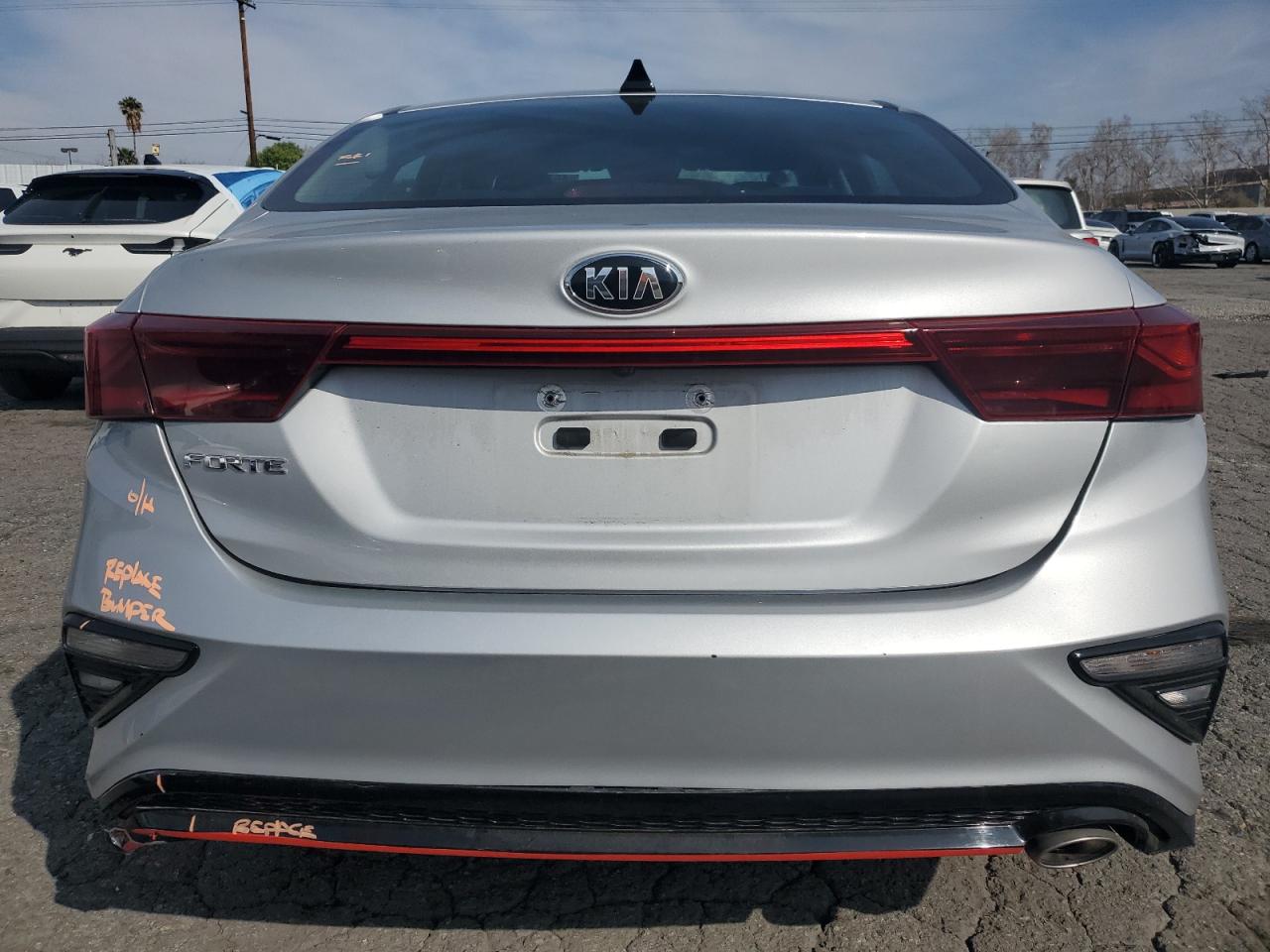 2019 Kia Forte - Image 6