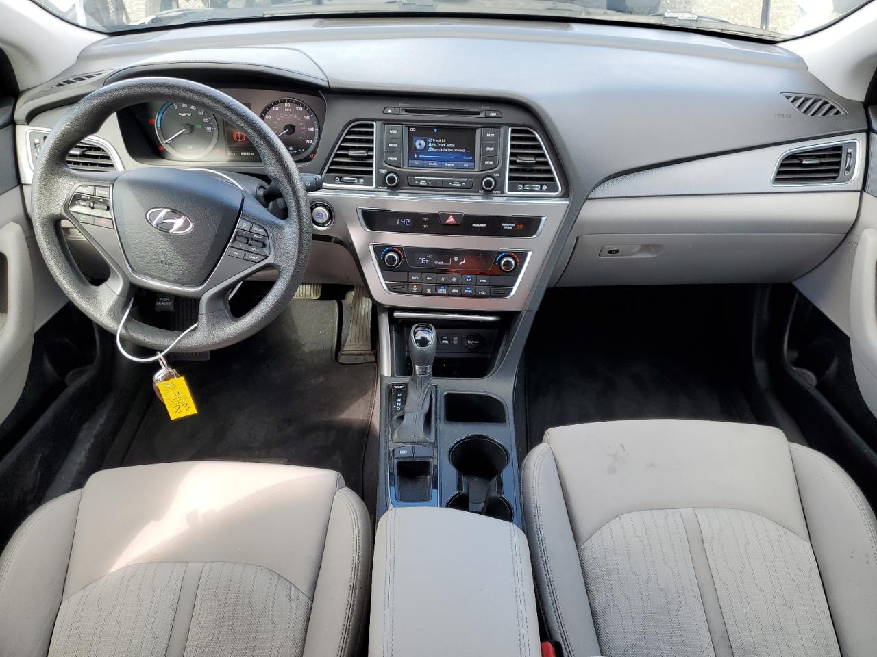 2016 Hyundai Sonata - Image 8