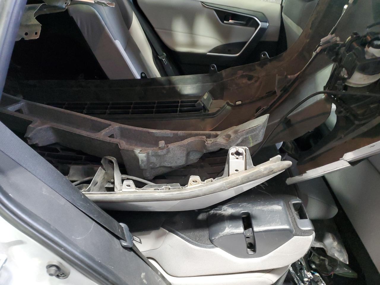2019 Toyota RAV 4 - Image 10