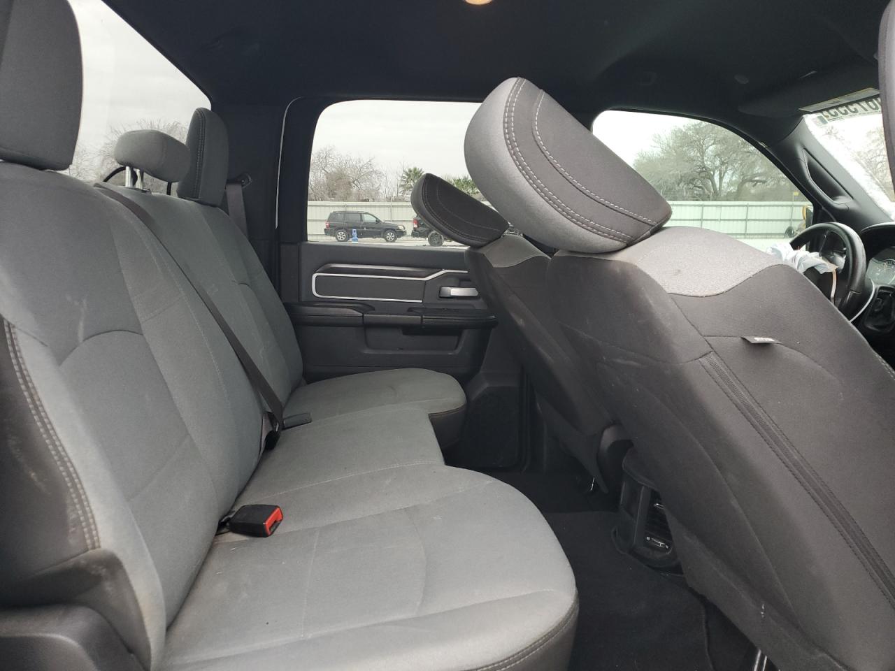 2021 RAM 3500 - Image 10