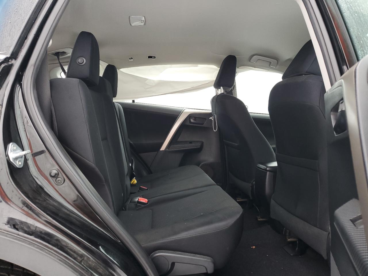 2015 Toyota RAV 4 - Image 11