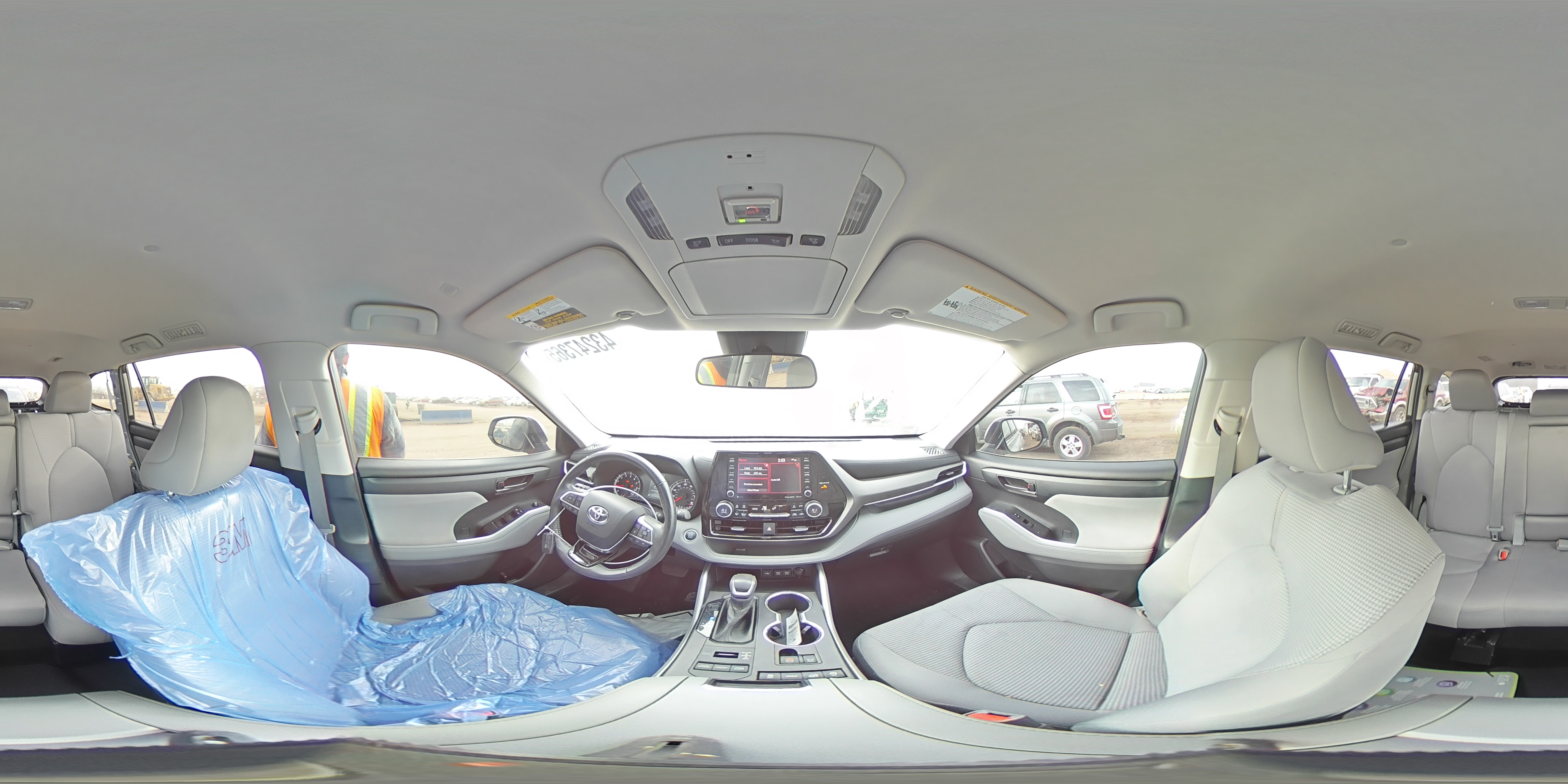 2021 Toyota Highlander - Image 16