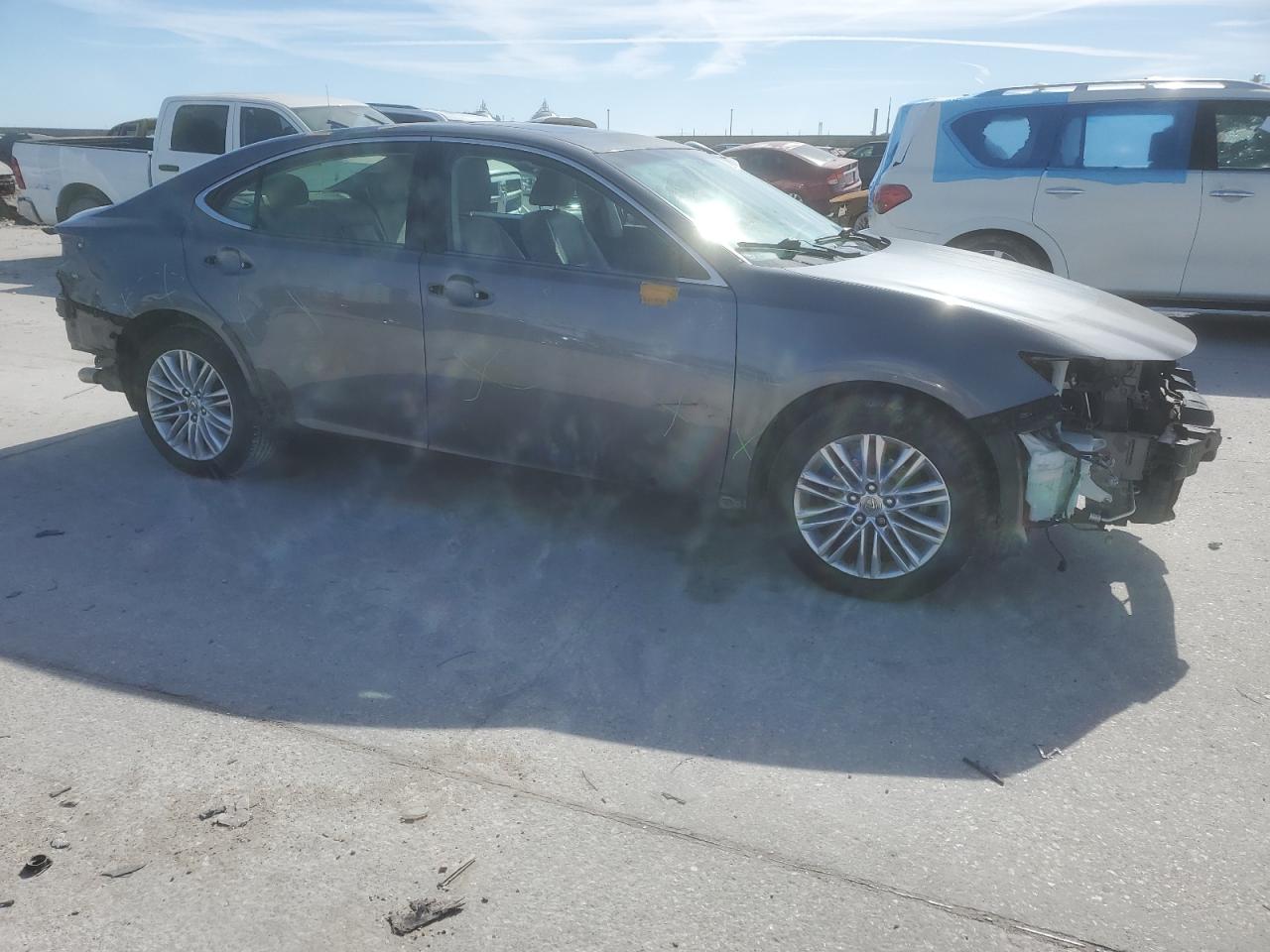 2014 Lexus ES - Image 4