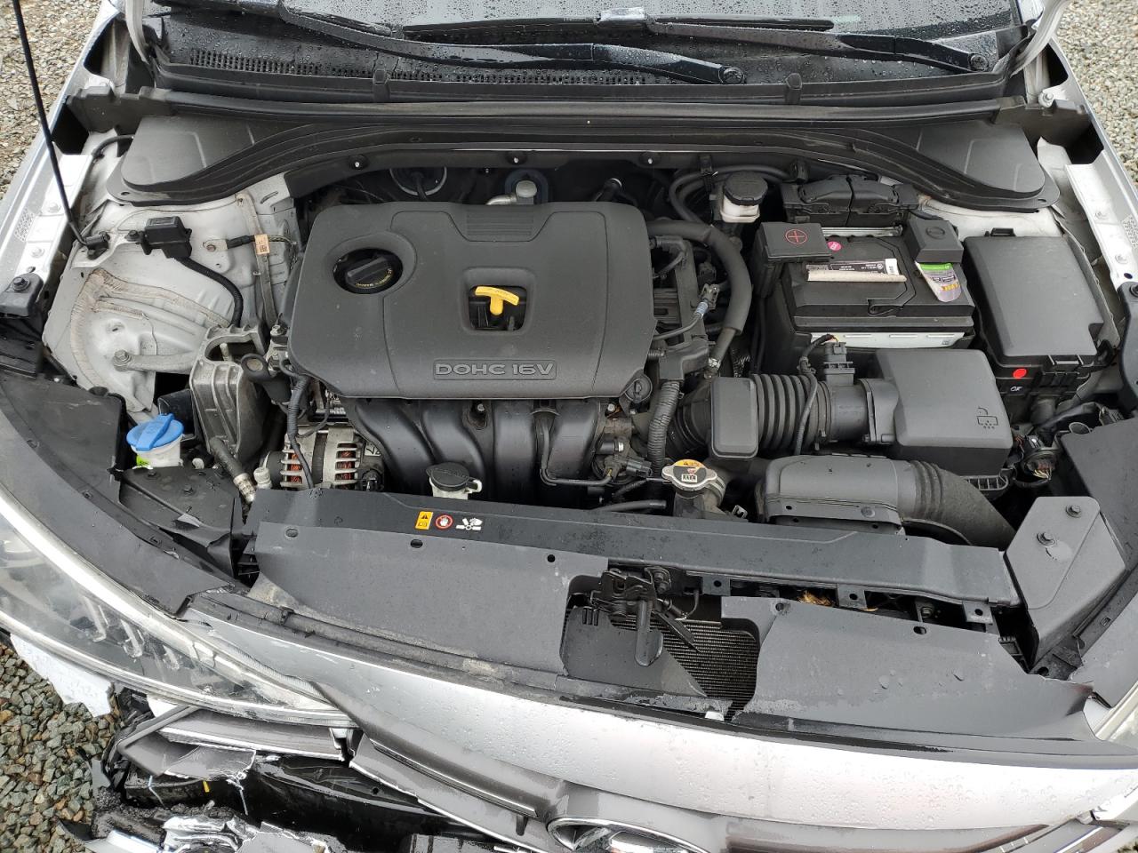 2020 Hyundai Elantra - Image 11