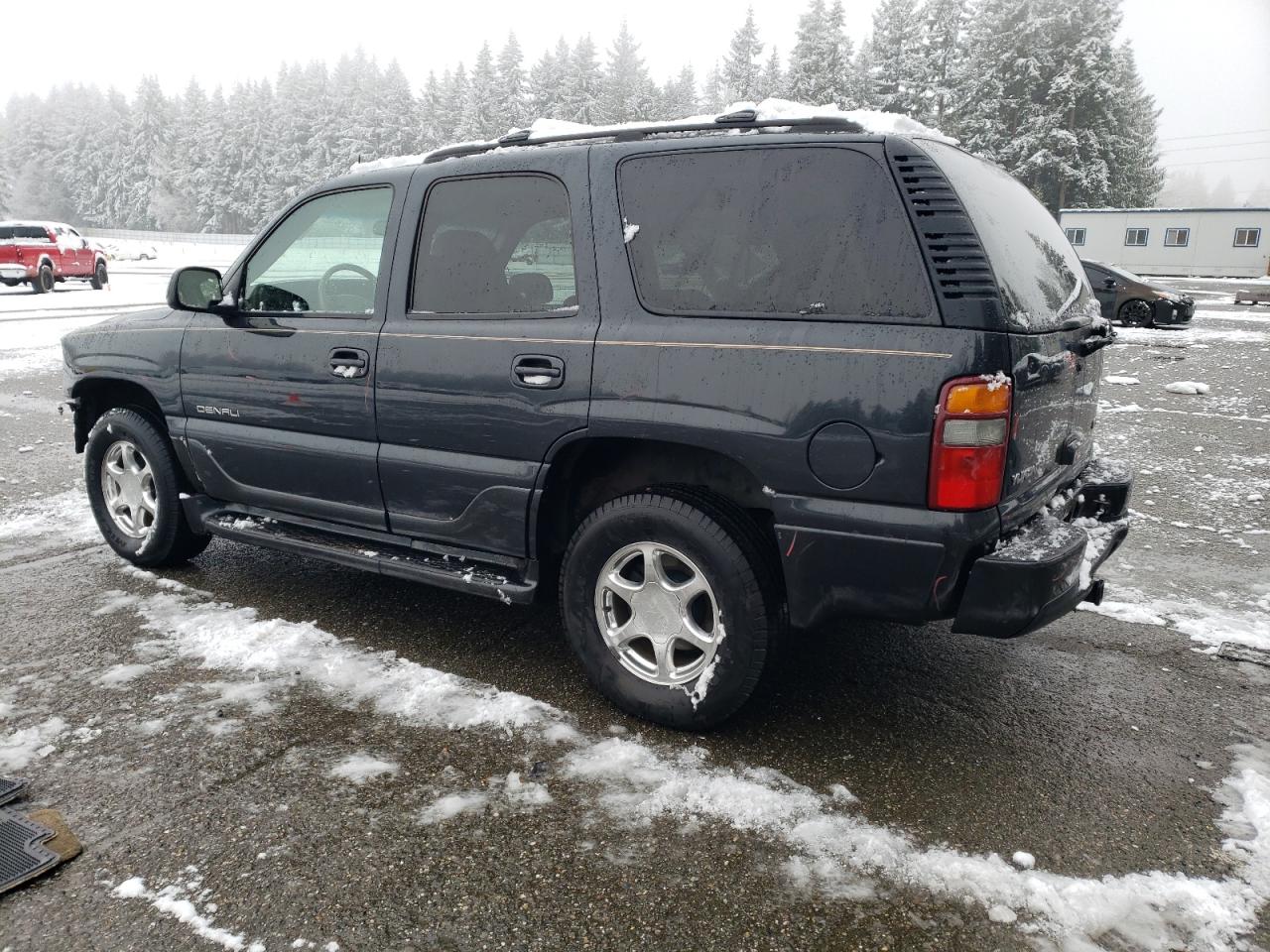 2003 GMC Yukon - Image 2