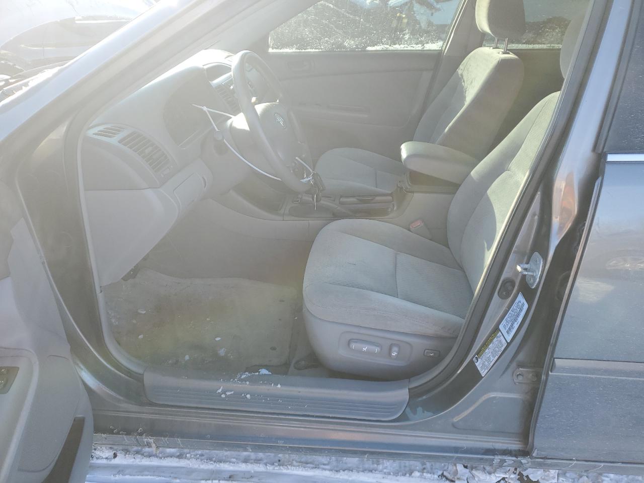 2004 Toyota Camry - Image 7
