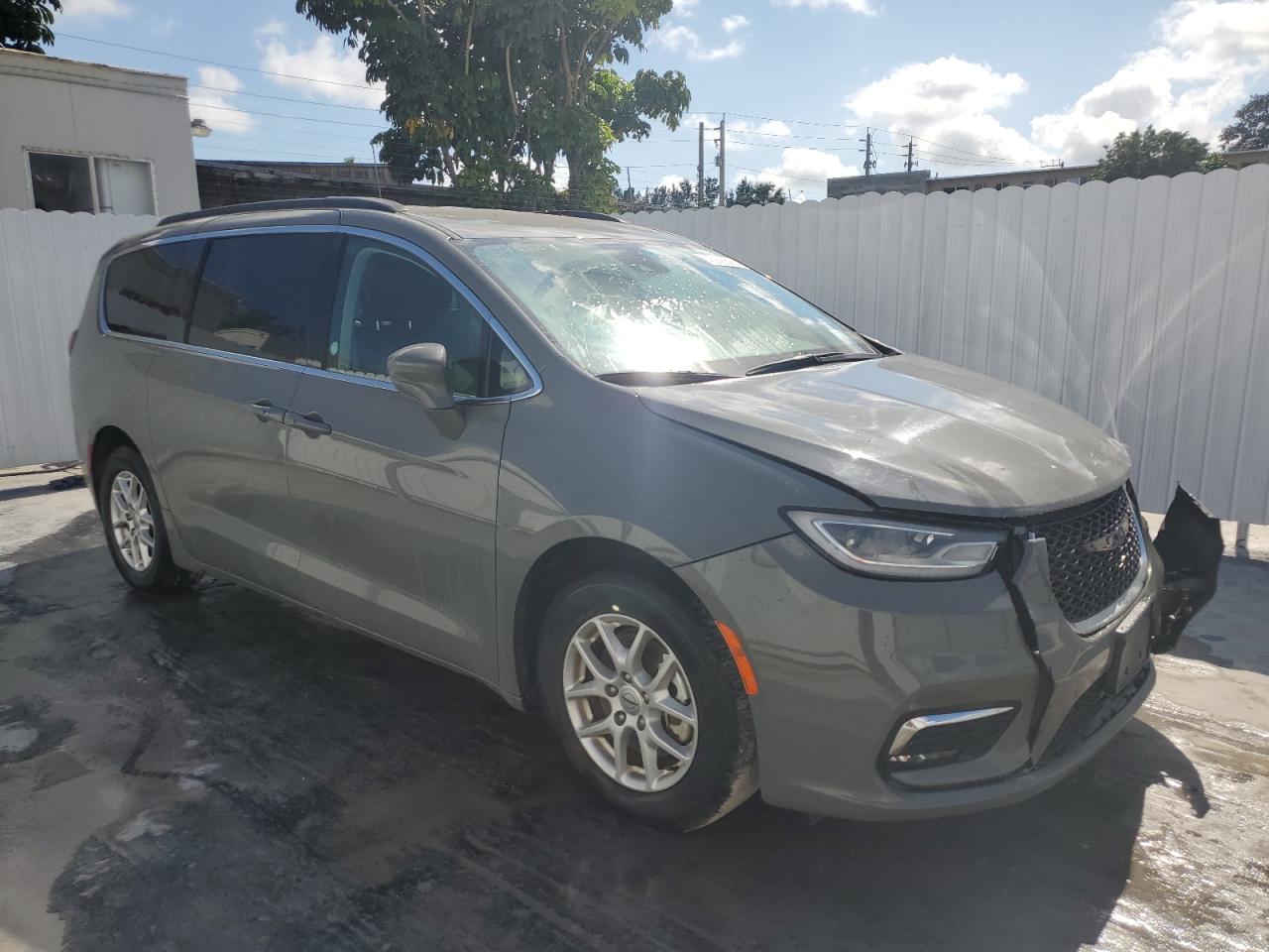 2022 Chrysler Pacifica - Image 4