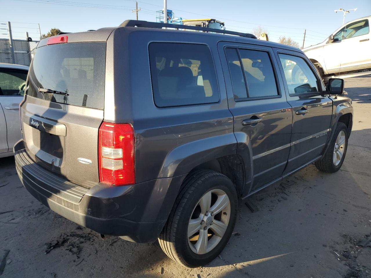 2016 Jeep Liberty (Patriot) - Image 3