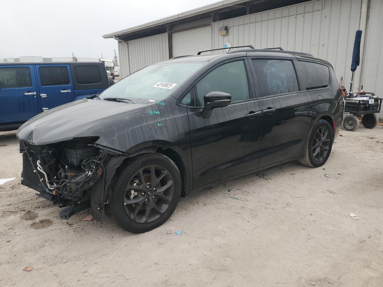 2022 Chrysler Pacifica - Image 1