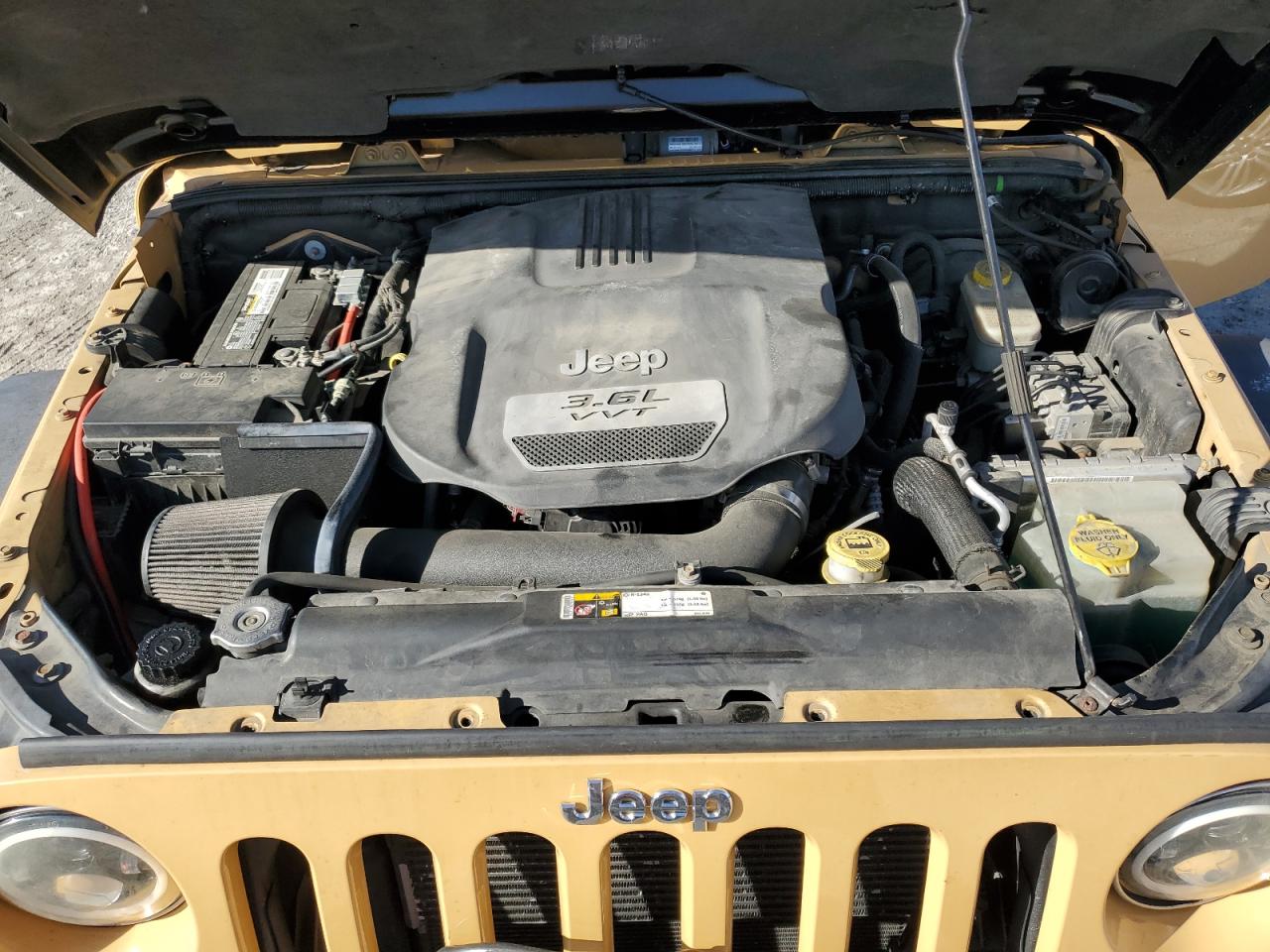 2013 Jeep Wrangler - Image 11