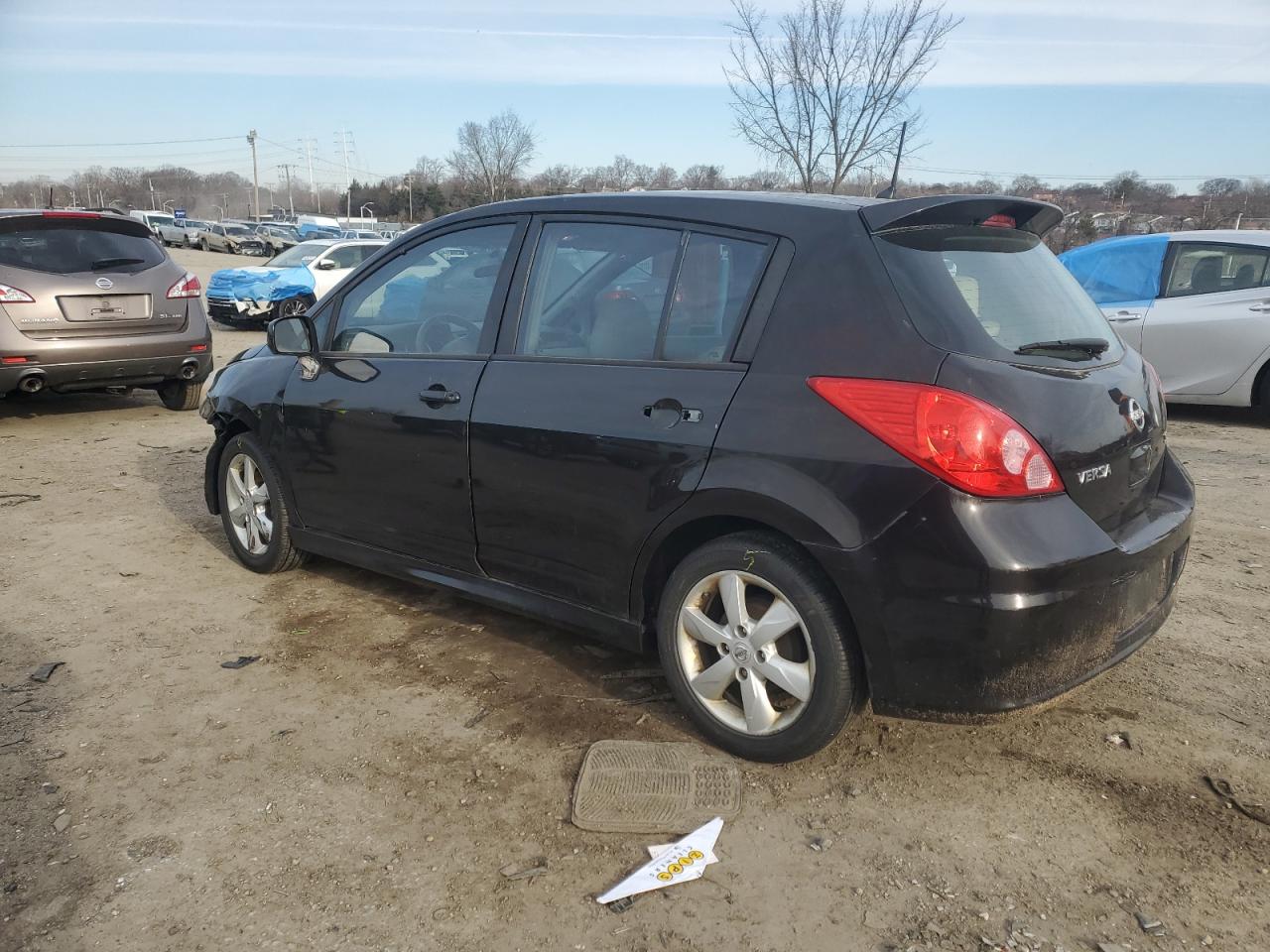 2011 Nissan Versa - Image 2