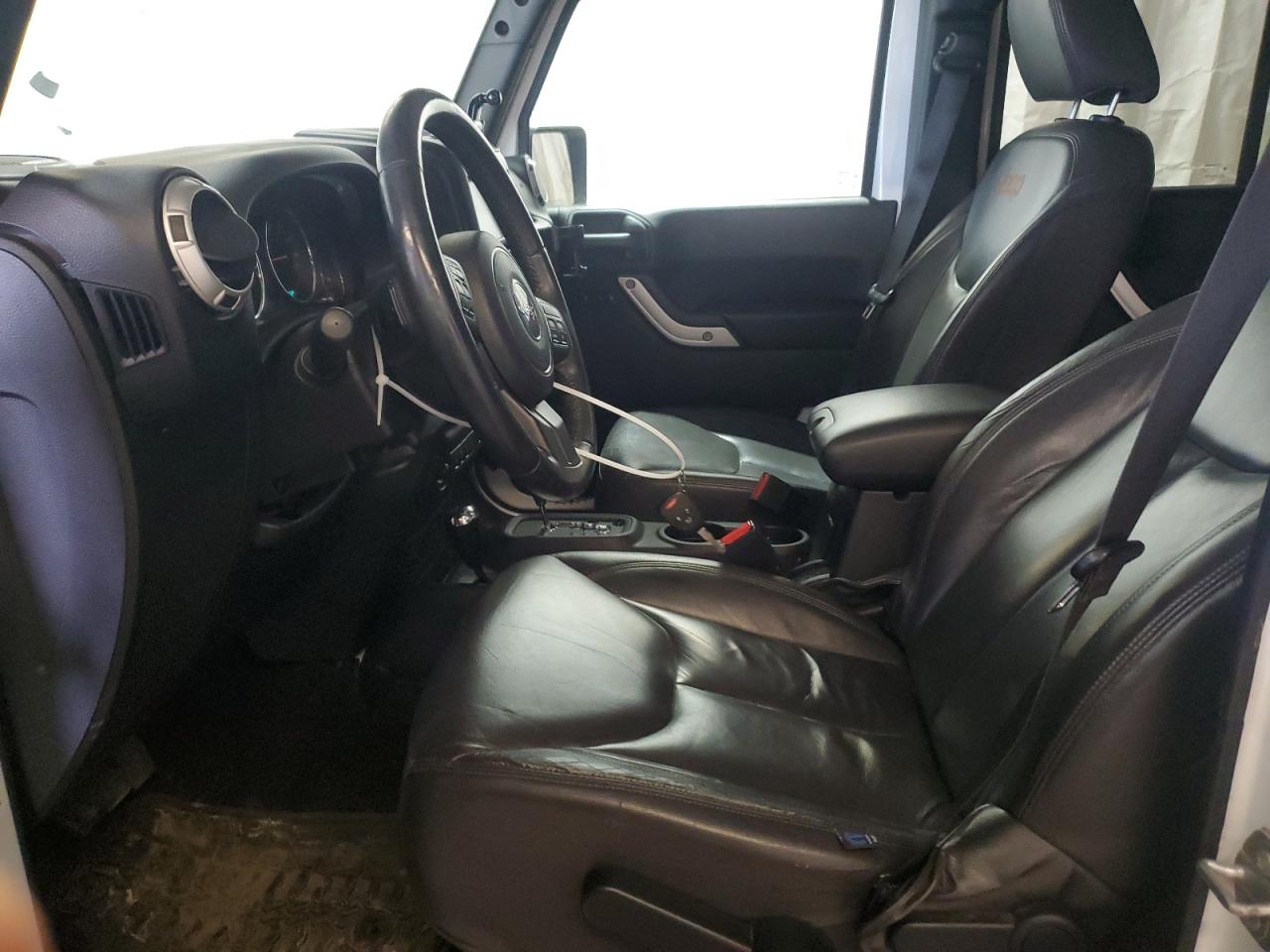 2016 Jeep Wrangler - Image 7