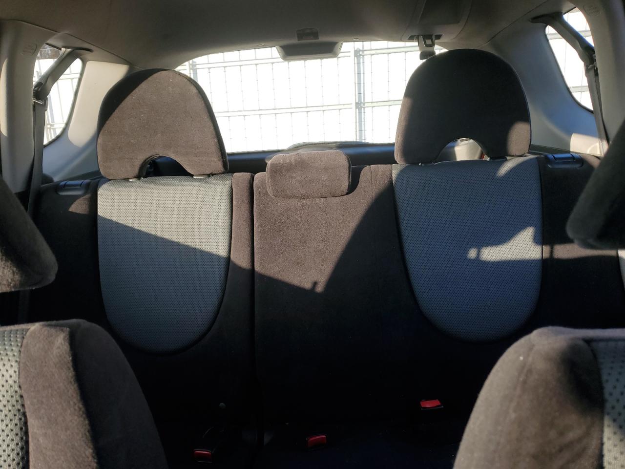 2008 Honda Fit - Image 10