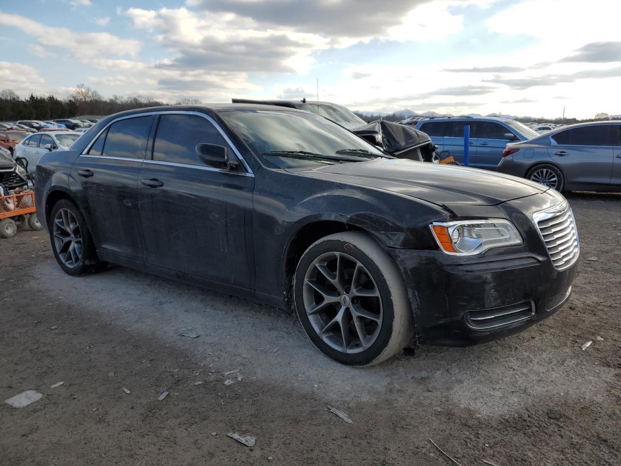 2011 Chrysler 300 - Image 4