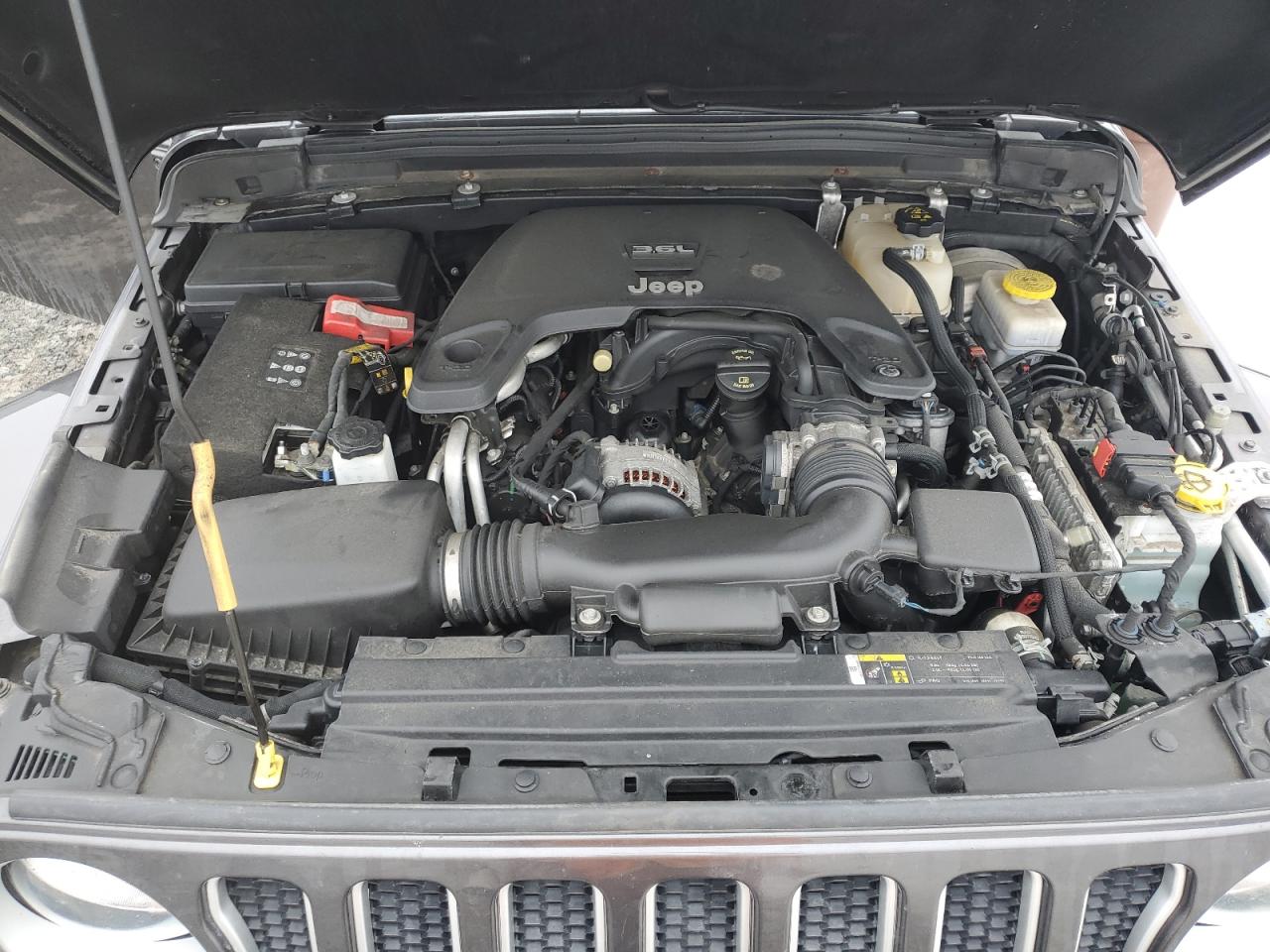 2019 Jeep Wrangler - Image 12