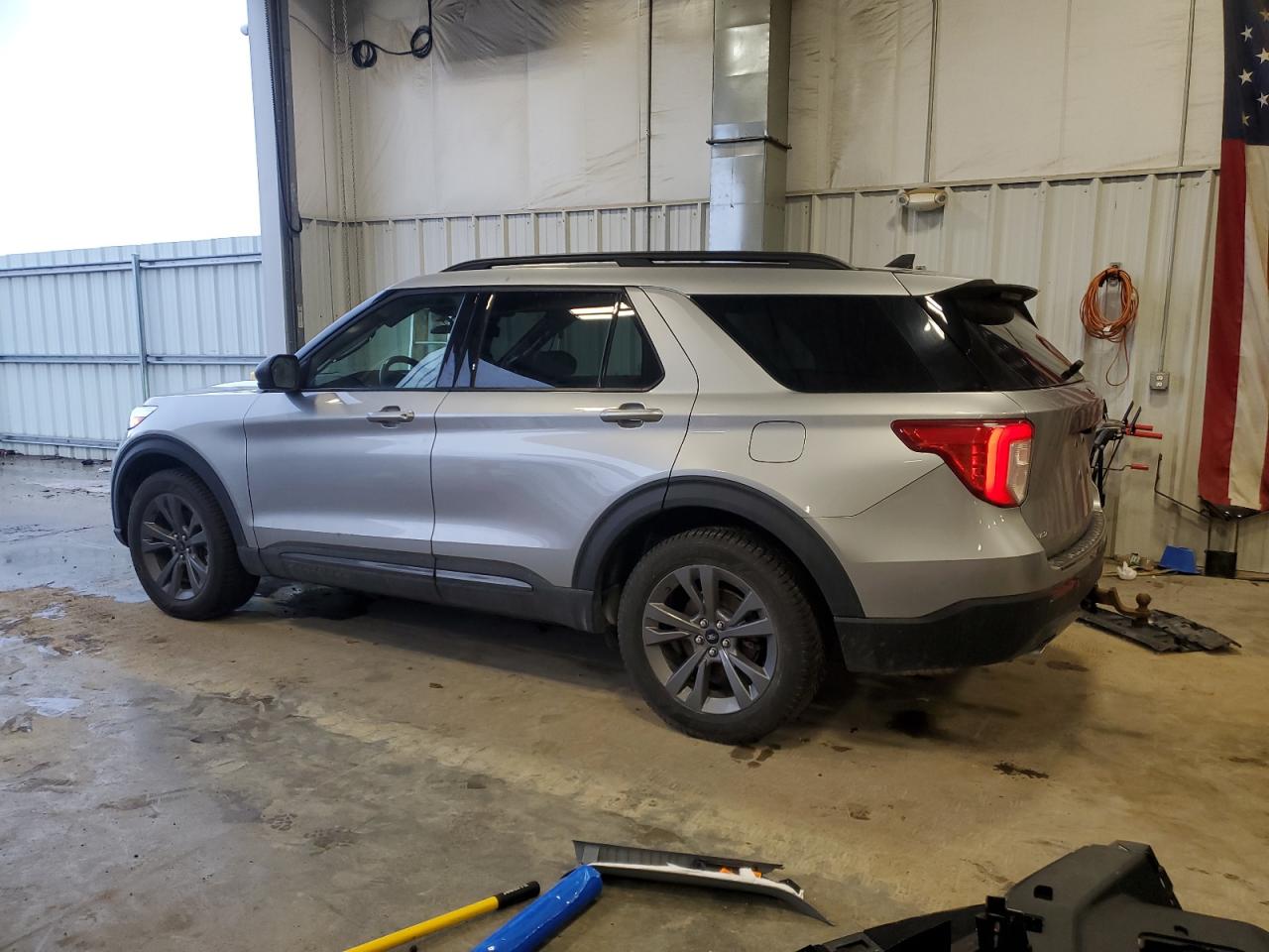 2021 Ford Explorer - Image 2