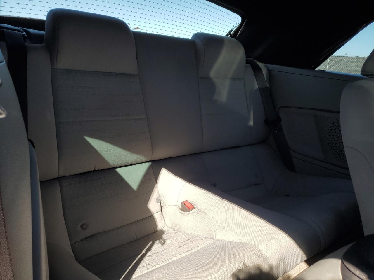 2006 Ford Mustang VIN: 1ZVFT84NX65244611 Lot: 45546345