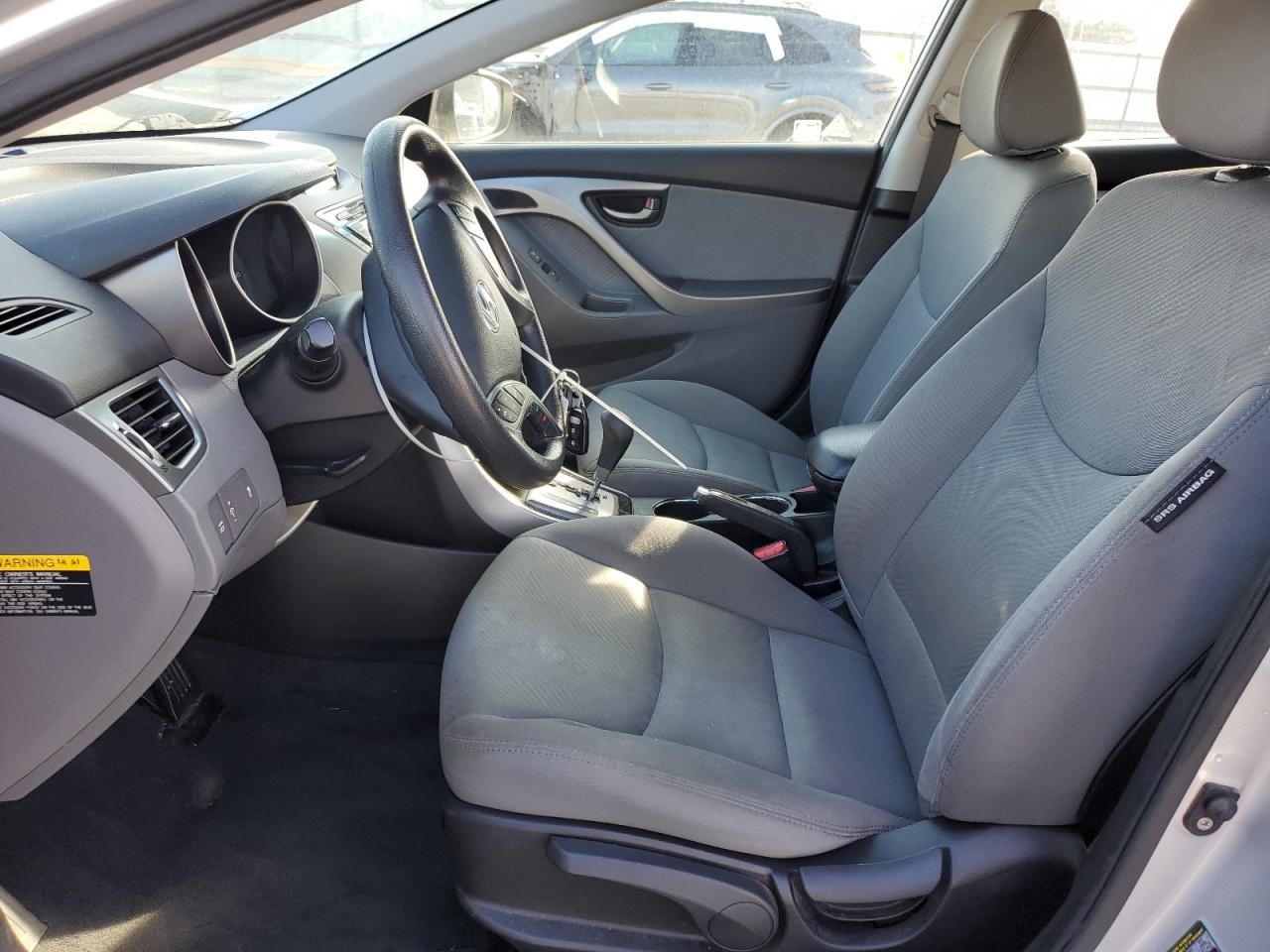 2013 Hyundai Elantra - Image 7