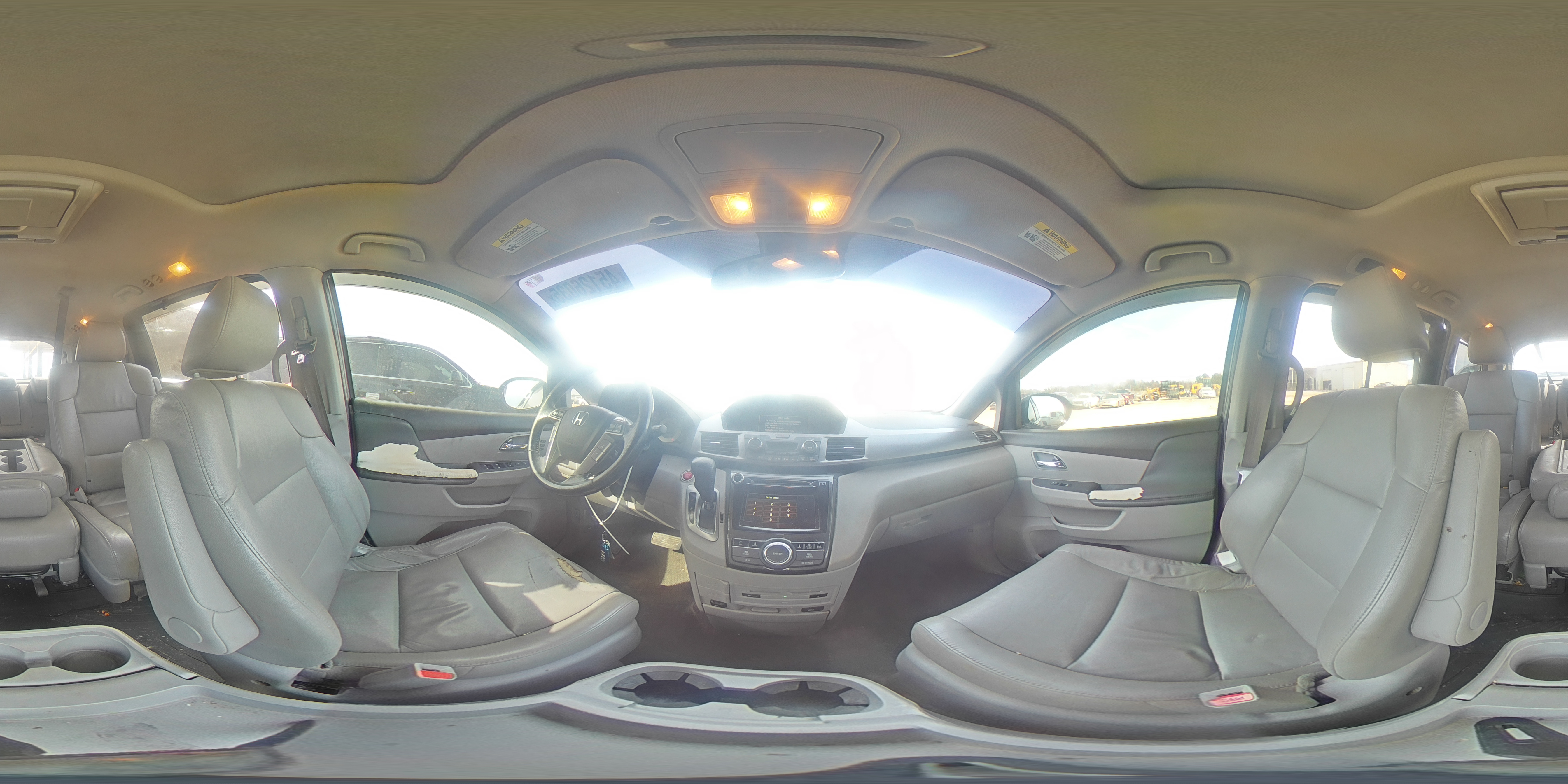 2015 Honda Odyssey - Image 16