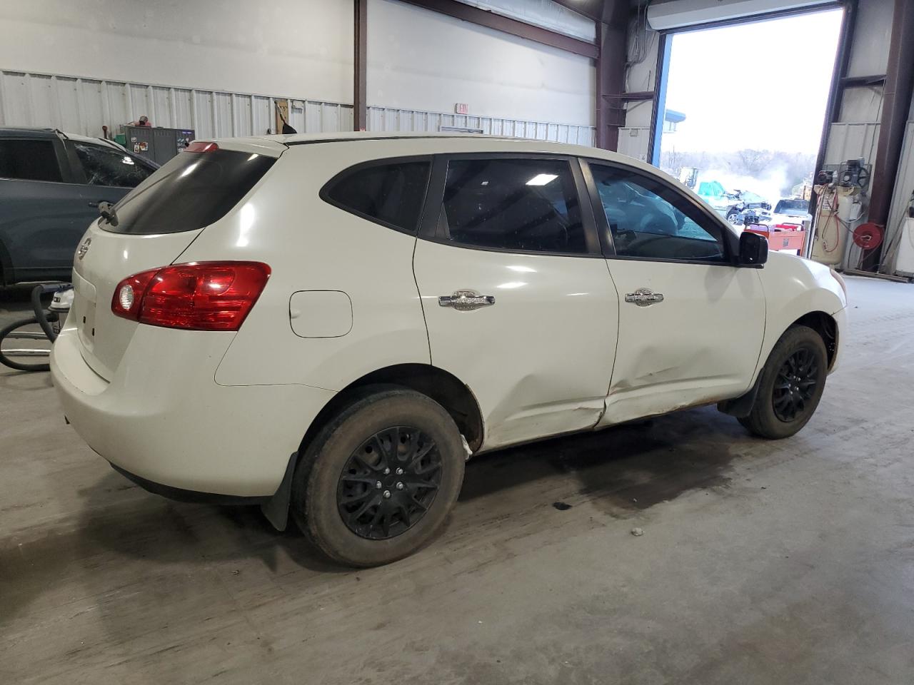 2010 Nissan Rogue - Image 3
