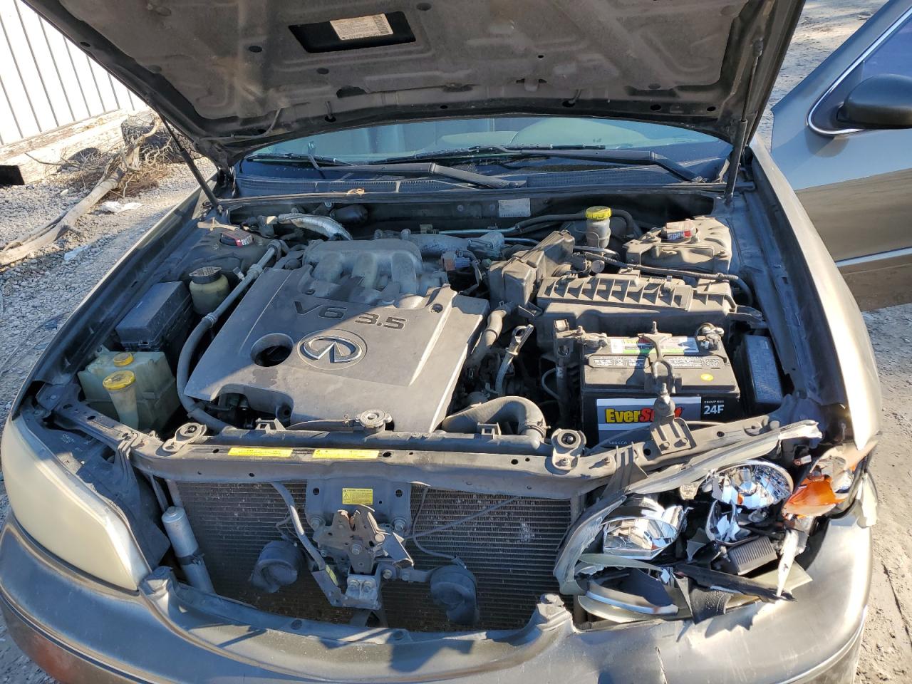 2003 Infiniti I - Image 11