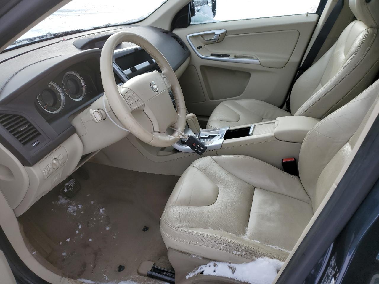 2010 Volvo XC60 - Image 7