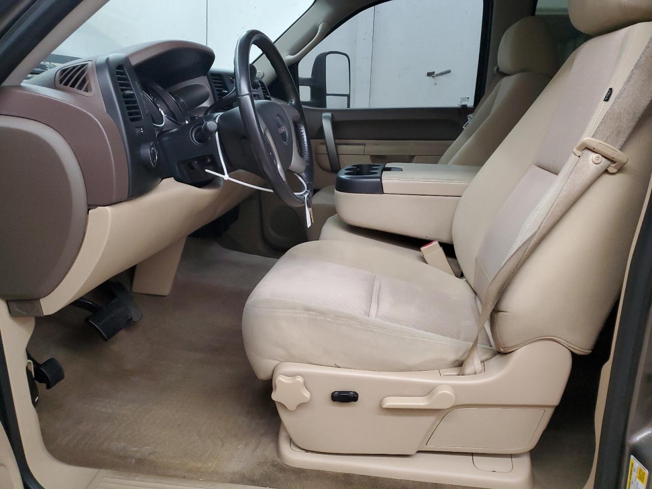 2012 GMC Sierra - Image 7
