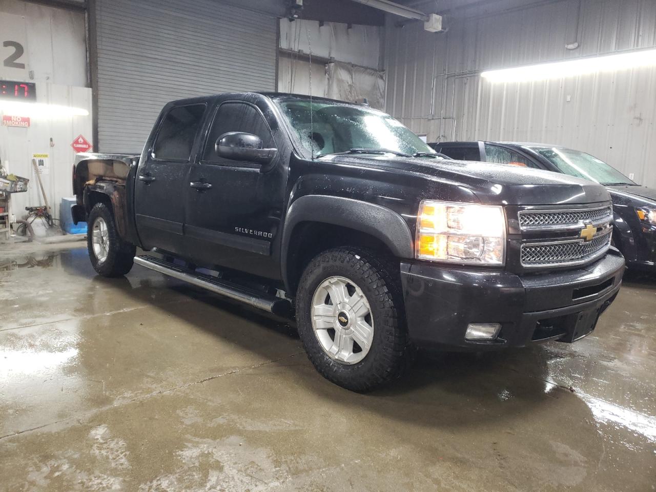 2013 Chevrolet Silverado - Image 4