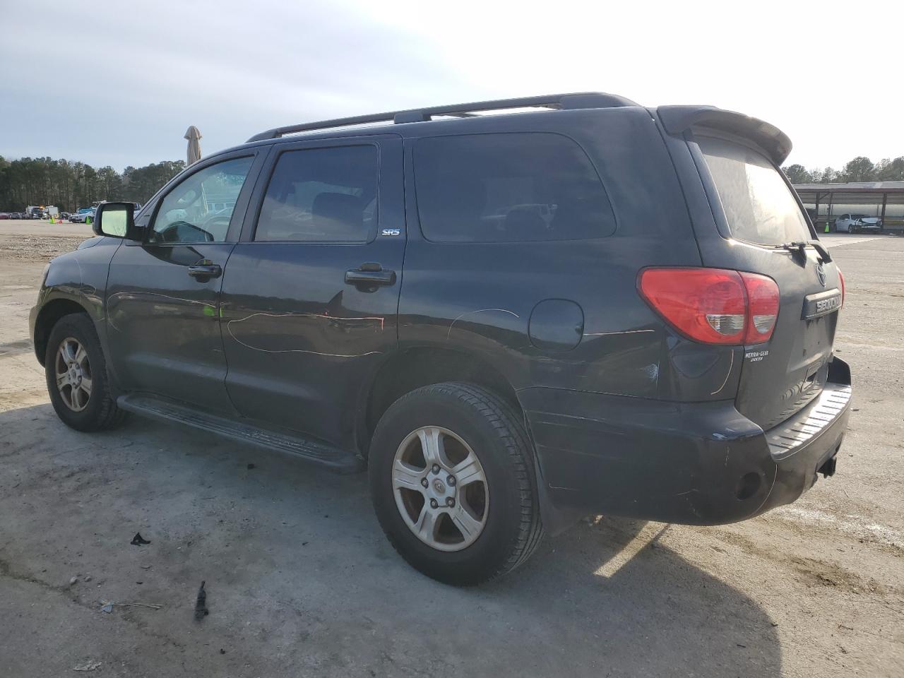 2015 Toyota Sequoia - Image 2