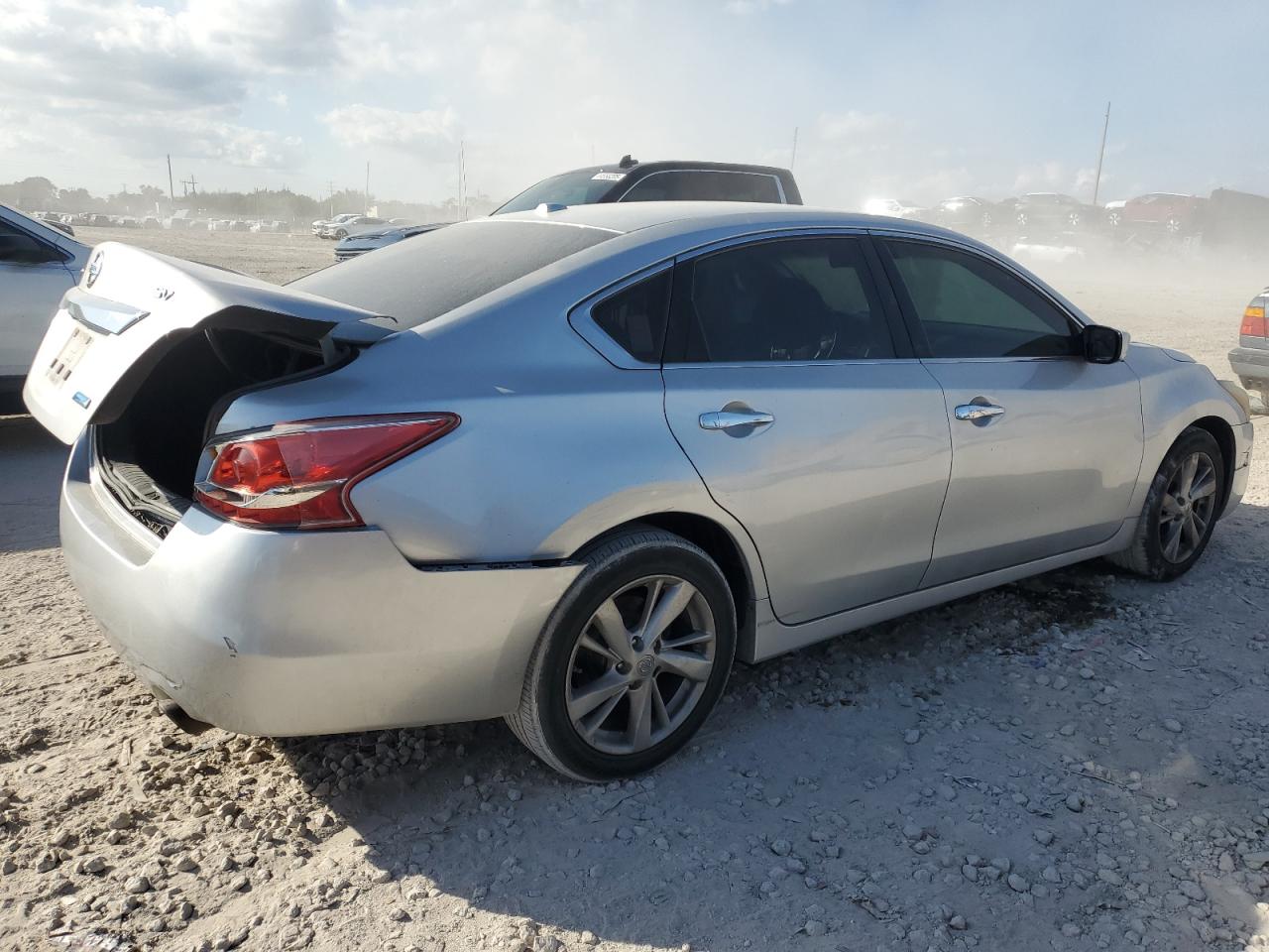 2013 Nissan Altima - Image 3