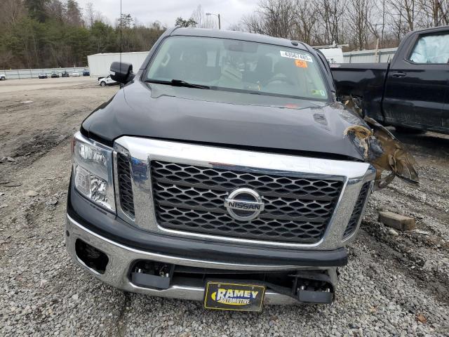  NISSAN TITAN 2018 Черный
