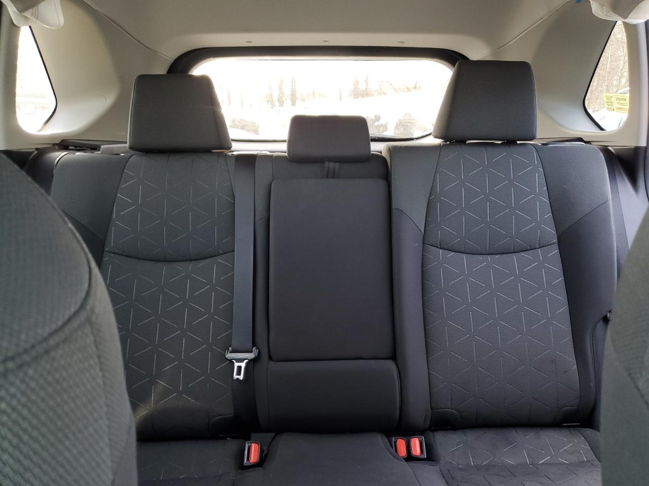 2021 Toyota RAV 4 - Image 10