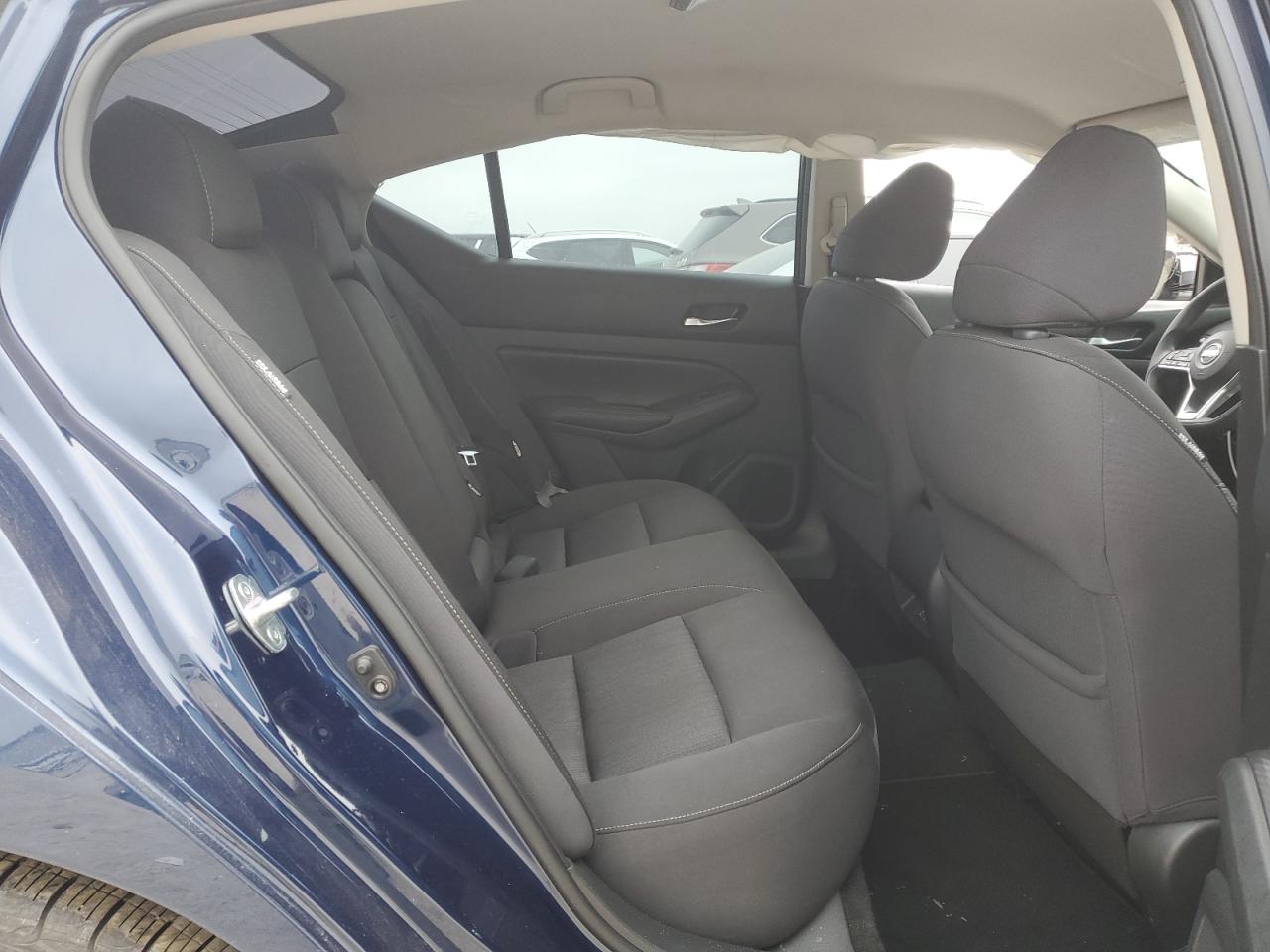 2019 Nissan Altima - Image 10