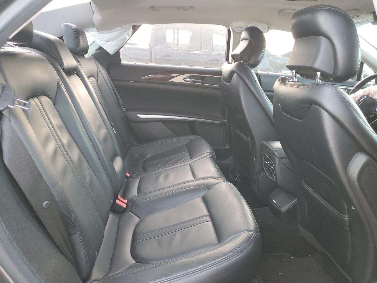 2016 Lincoln MKZ - Image 10