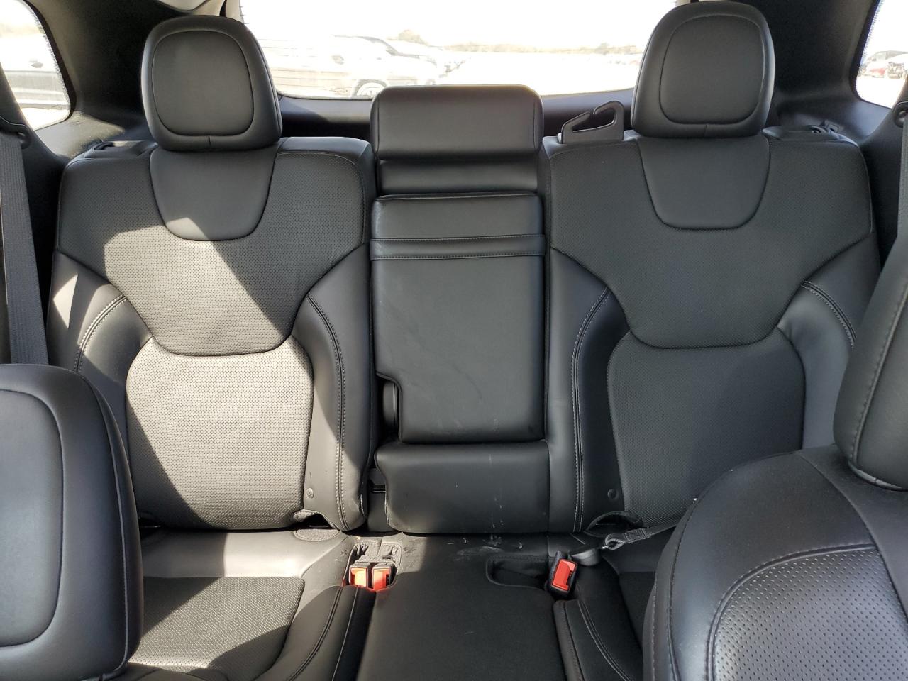 2019 Jeep Grand Cherokee - Image 10