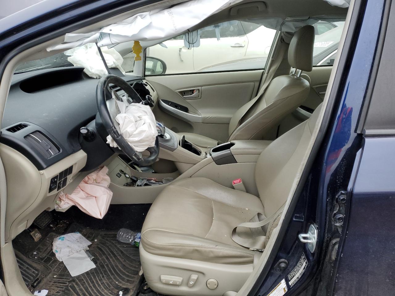 2012 Toyota Prius - Image 7