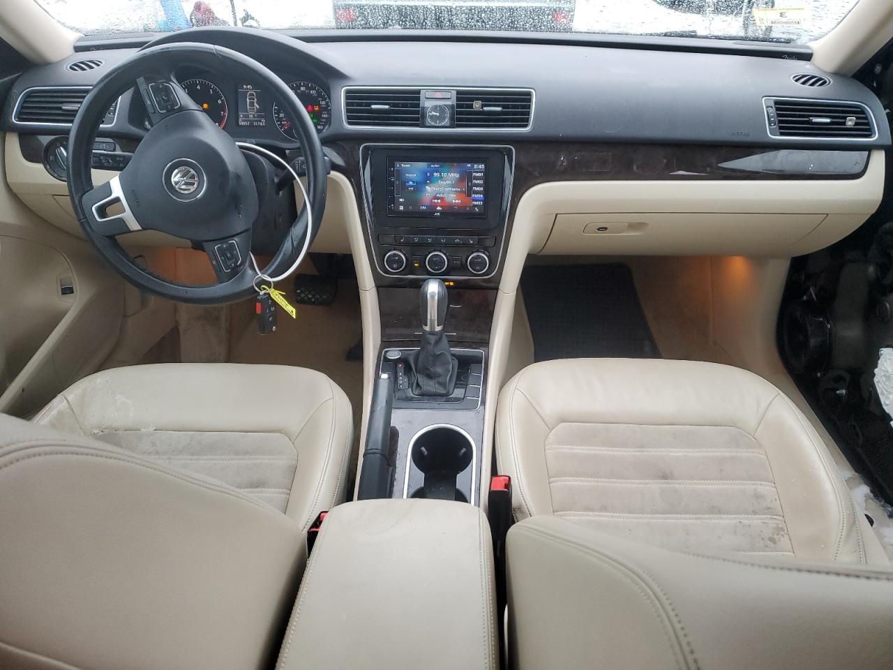 2014 Volkswagen Passat - Image 8