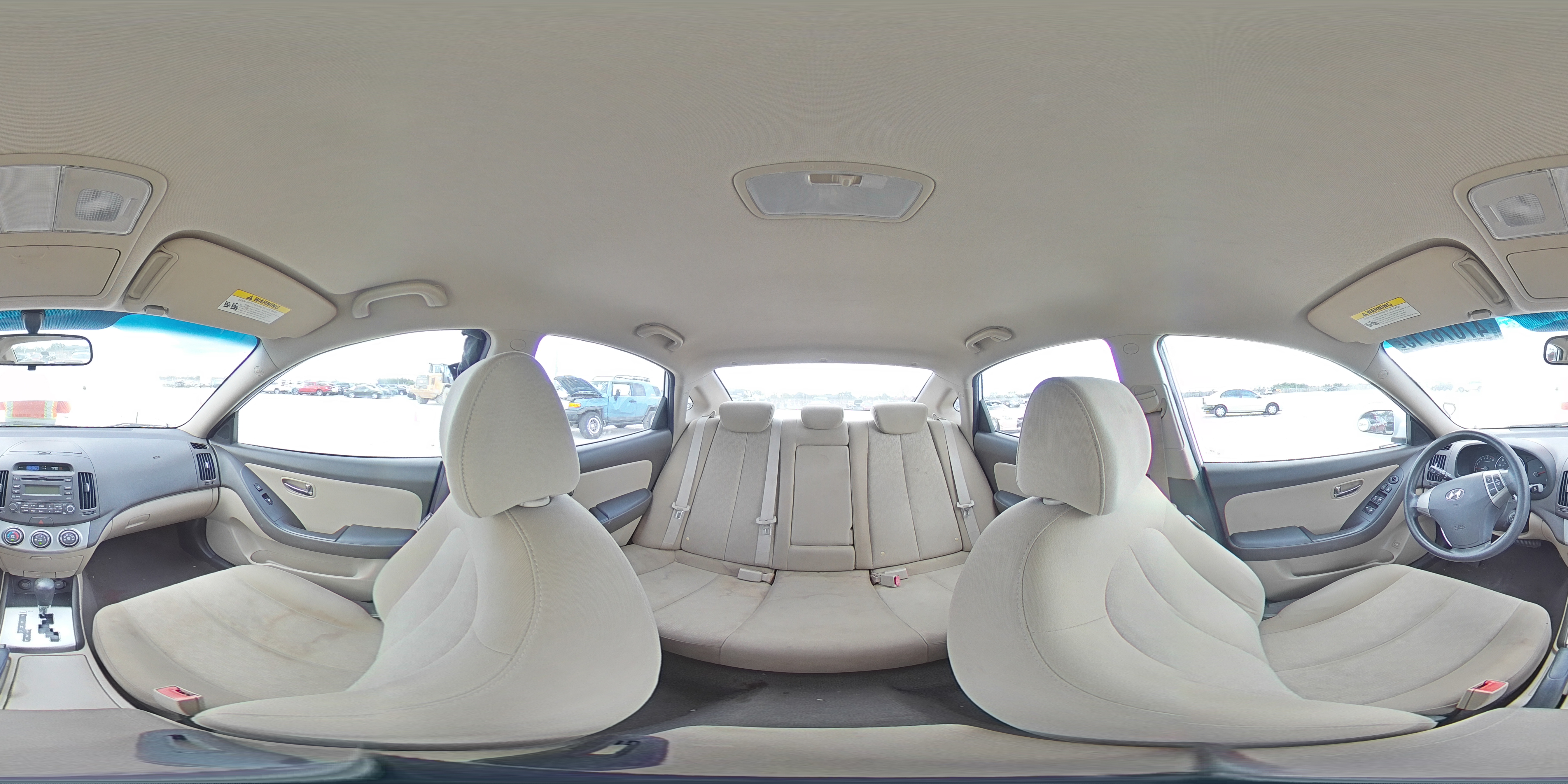 2010 Hyundai Elantra - Image 13