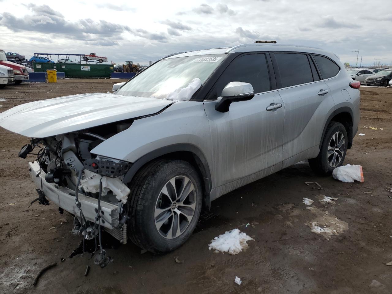 2021 Toyota Highlander - Image 1